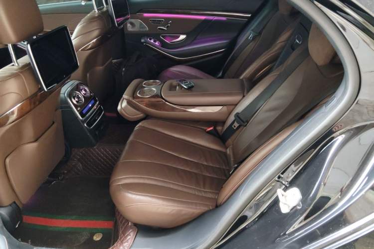 Used Mercedes-Benz S-Class 2014 S 320 L Luxury Model Left Rear Seat