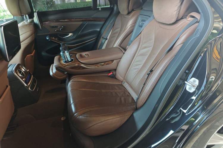 Used Mercedes-Benz S-Class 2014 S 400 L Prestige Edition Left Rear Seat