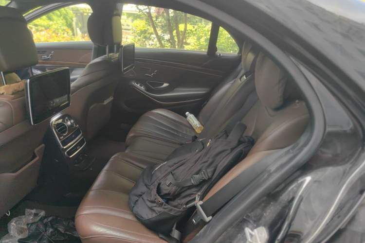 Used Mercedes-Benz S-Class 2014 S 400 L Prestige Edition Left Rear Seat