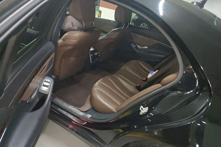Used Mercedes-Benz S-Class 2014 S 320 L Business Model Left Rear Seat