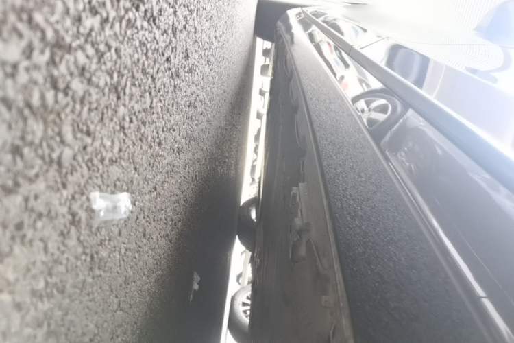 Used Mercedes-Benz S-Class 2014 S 320 L Business Model Left Side Sill