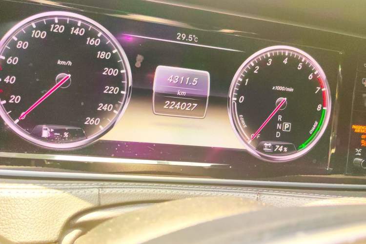 Used Mercedes-Benz S-Class 2014 S 400 L HYBRID Odometer Close Up
