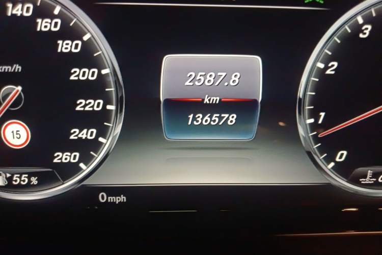 Used Mercedes-Benz S-Class 2014 S 320 L Luxury Model Odometer Close Up