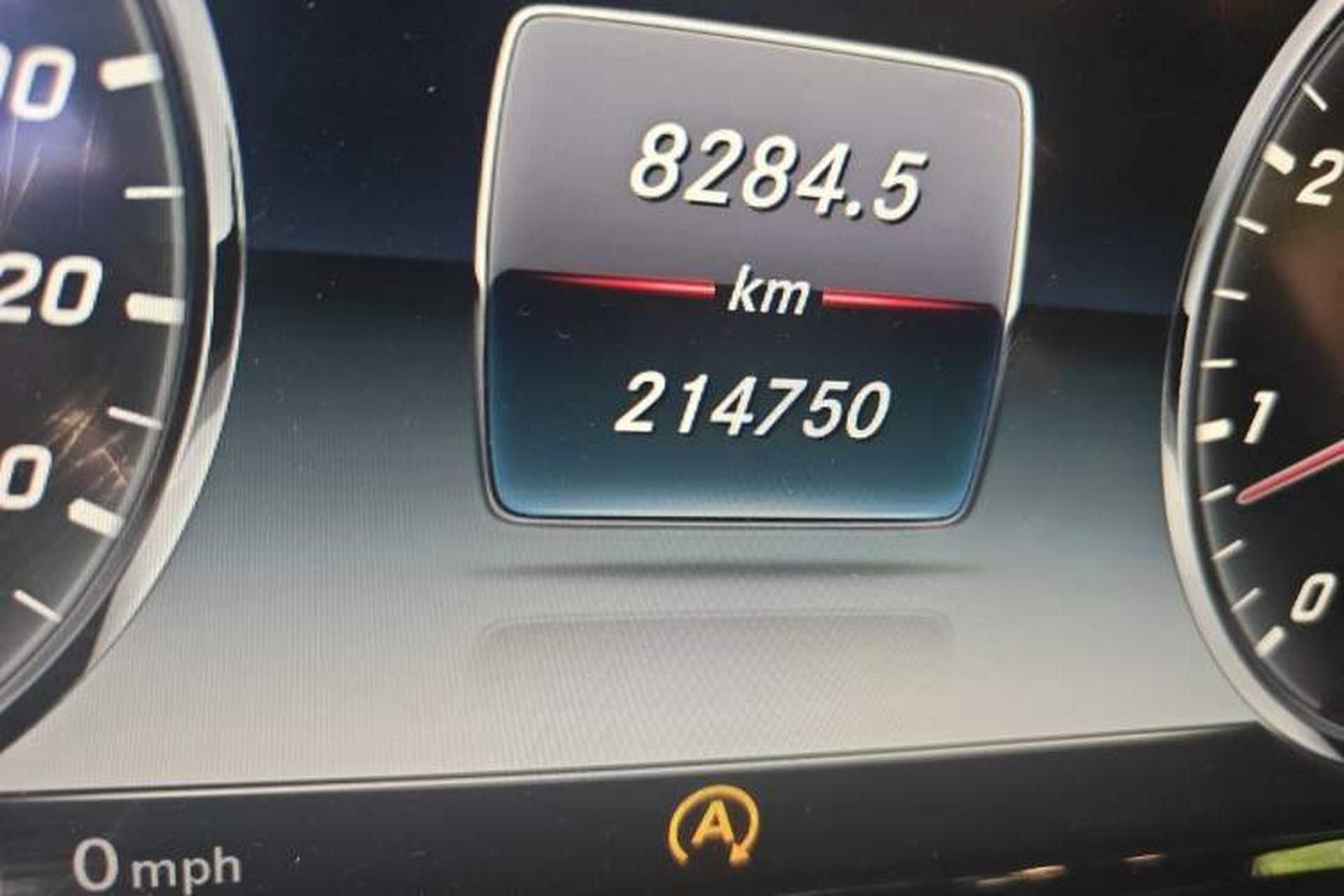 Used Mercedes-Benz S-Class 2014 S 320 L Business Model Odometer Close Up