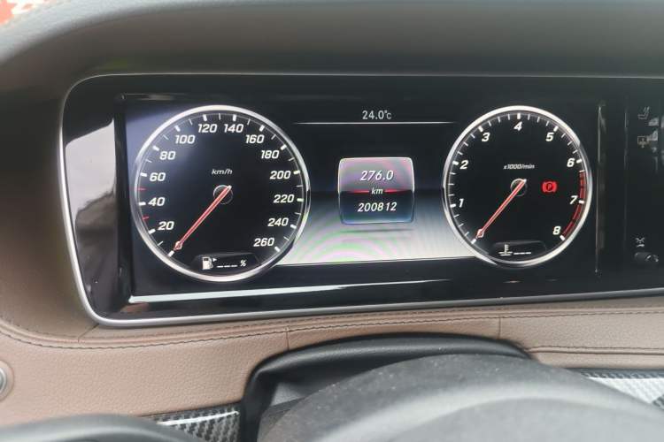Used Mercedes-Benz S-Class 2014 S 320 L Luxury Model Odometer Close Up