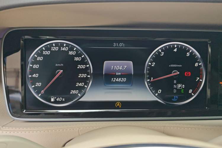 Used Mercedes-Benz S-Class 2014 S 320 L Business Model Odometer Close Up