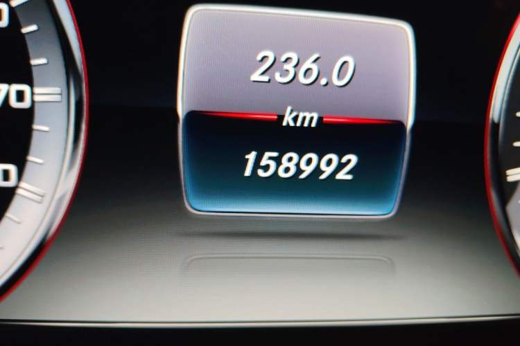 Used Mercedes-Benz S-Class 2014 S 320 L Business Model Odometer Close Up