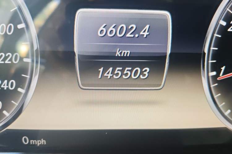 Used Mercedes-Benz S-Class 2014 S 400 L Prestige Edition Odometer Close Up
