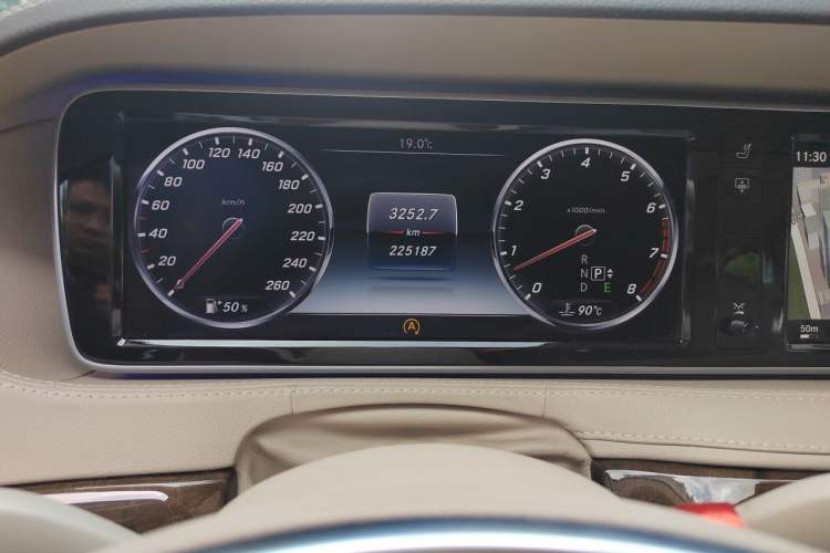 Used Mercedes-Benz S-Class 2014 S 320 L Luxury Model Odometer Close Up