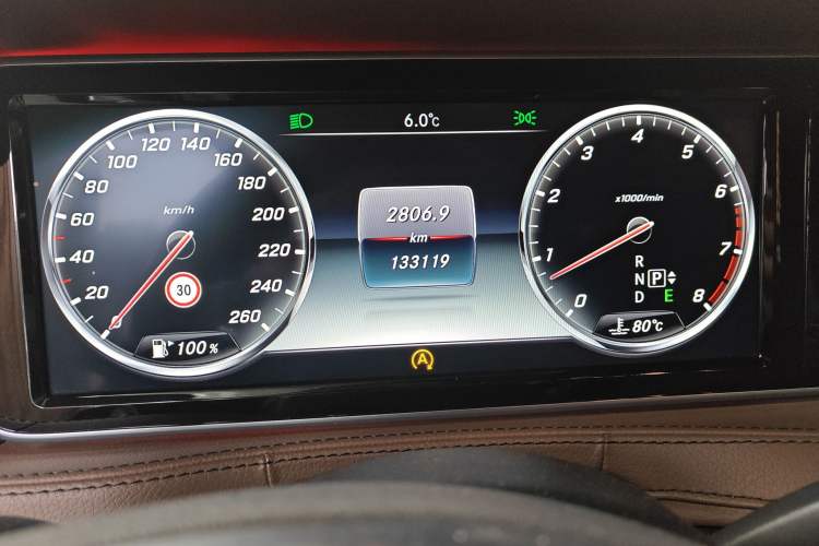 Used Mercedes-Benz S-Class 2014 S 400 L Luxury Model Odometer Close Up