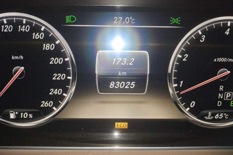 Used Mercedes-Benz S-Class 2014 S 400 L Prestige Edition Odometer Close Up