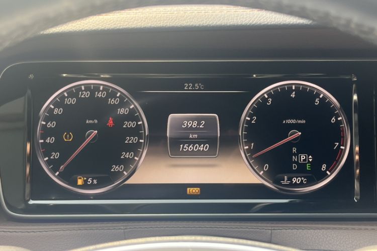 Used Mercedes-Benz S-Class 2014 S 400 L Prestige Edition Odometer Close Up