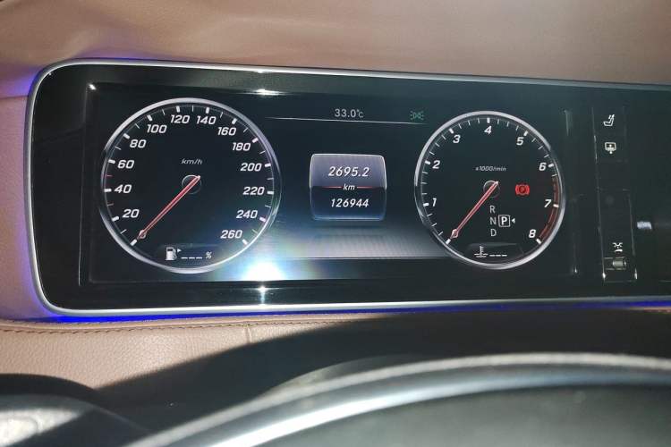 Used Mercedes-Benz S-Class 2014 S 320 L Luxury Model Odometer Close Up