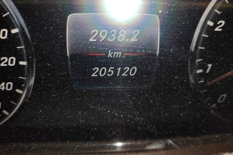 Used Mercedes-Benz S-Class 2014 S 320 L Luxury Model Odometer Close Up