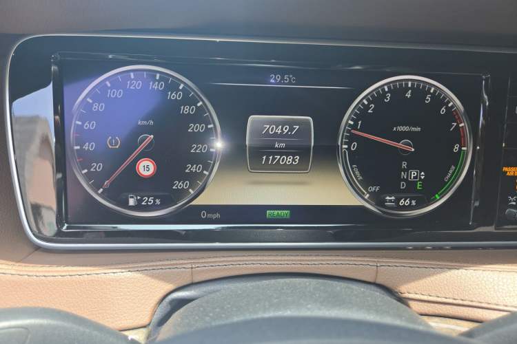 Used Mercedes-Benz S-Class 2014 S 400 L HYBRID Odometer Close Up