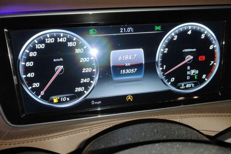 Used Mercedes-Benz S-Class 2014 S 320 L Luxury Model Odometer Close Up