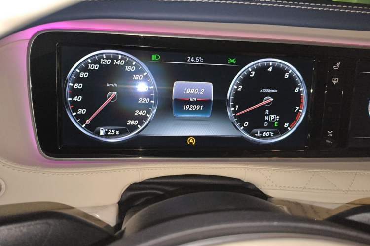 Used Mercedes-Benz S-Class 2014 S 400 L Luxury Model Odometer Close Up