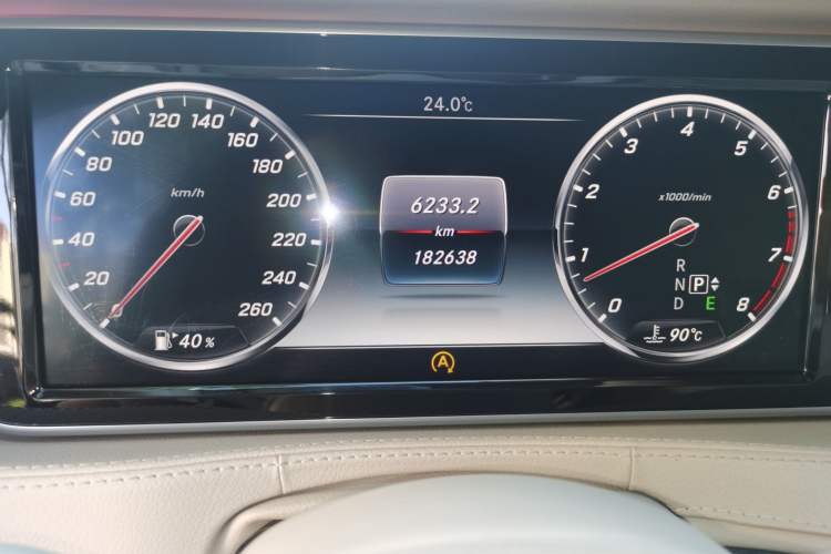 Used Mercedes-Benz S-Class 2014 S 320 L Business Model Odometer Close Up