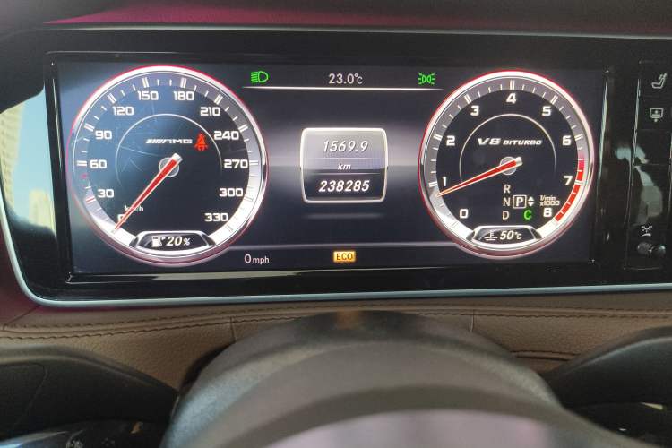 Used Mercedes-Benz S-Class 2014 S 400 L Prestige Edition Odometer Close Up