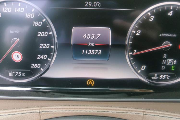 Used Mercedes-Benz S-Class 2014 S 320 L Business Model Odometer Close Up