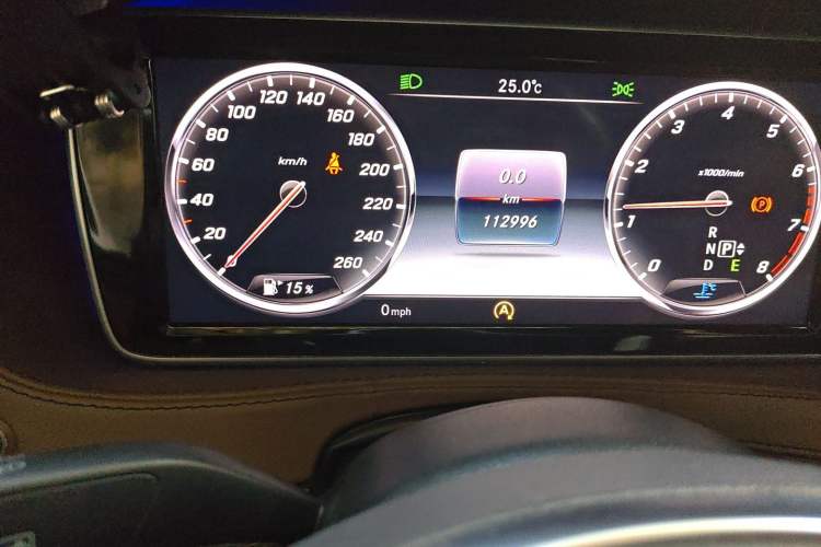 Used Mercedes-Benz S-Class 2014 S 320 L Business Model Odometer Close Up