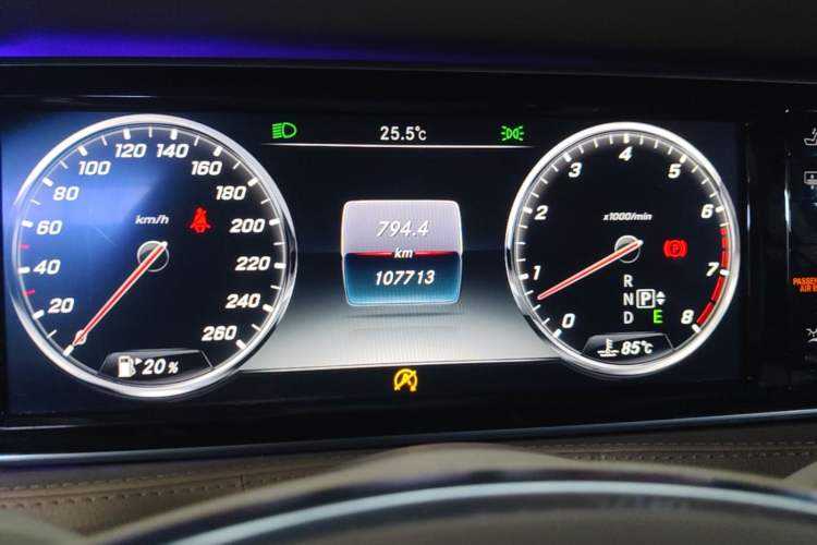 Used Mercedes-Benz S-Class 2014 S 320 L Business Model Odometer Close Up