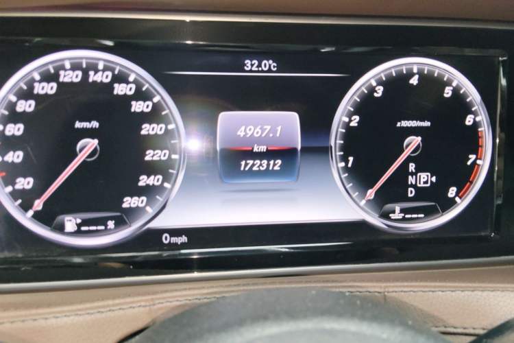 Used Mercedes-Benz S-Class 2014 S 320 L Luxury Model Odometer Close Up