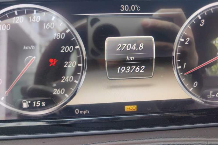 Used Mercedes-Benz S-Class 2014 S 400 L Prestige Edition Odometer Close Up