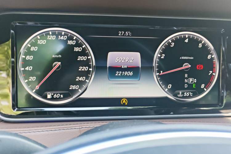 Used Mercedes-Benz S-Class 2014 S 320 L Luxury Model Odometer Close Up