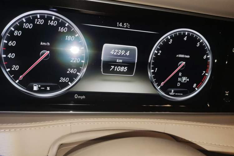 Used Mercedes-Benz S-Class 2014 S 400 L Luxury Model Odometer Close Up