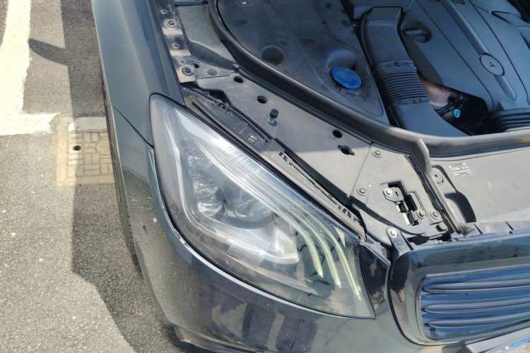 Used Mercedes-Benz S-Class 2014 S 320 L Luxury Model Right Front Headlight