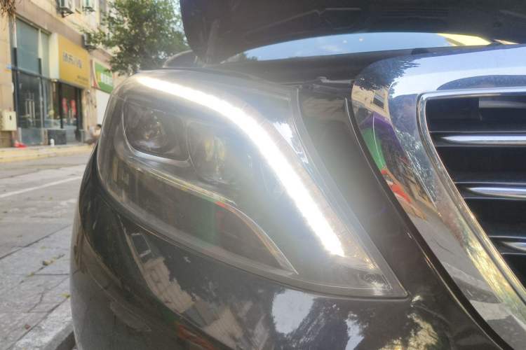 Used Mercedes-Benz S-Class 2014 S 320 L Business Model Right Front Headlight