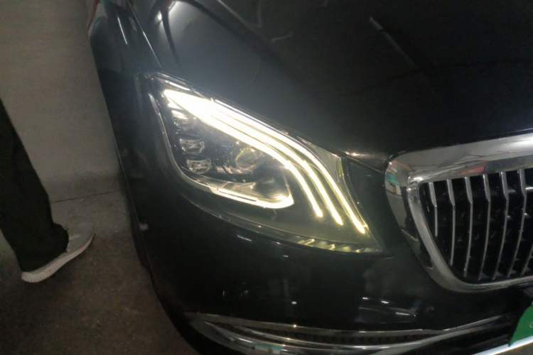 Used Mercedes-Benz S-Class 2014 S 320 L Business Model Right Front Headlight