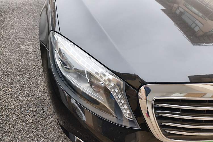 Used Mercedes-Benz S-Class 2014 S 320 L Business Model Right Front Headlight