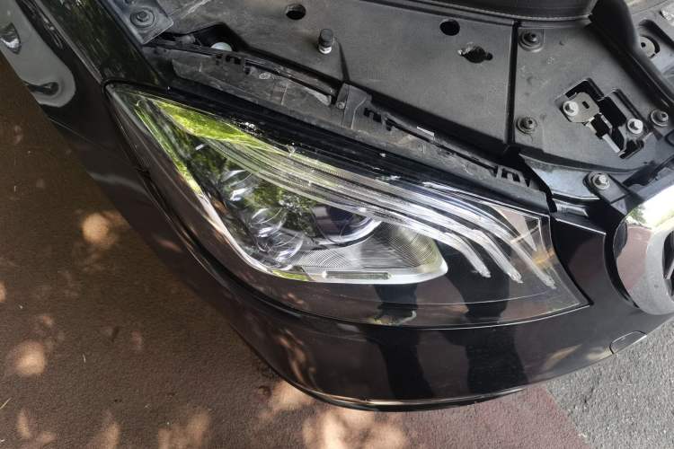 Used Mercedes-Benz S-Class 2014 S 400 L Prestige Edition Right Front Headlight