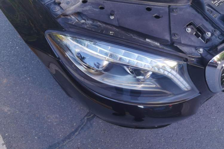 Used Mercedes-Benz S-Class 2014 S 320 L Business Model Right Front Headlight