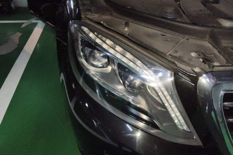 Used Mercedes-Benz S-Class 2014 S 320 L Business Model Right Front Headlight
