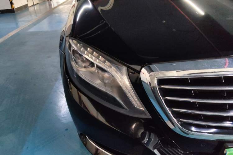 Used Mercedes-Benz S-Class 2014 S 400 L Luxury Model Right Front Headlight