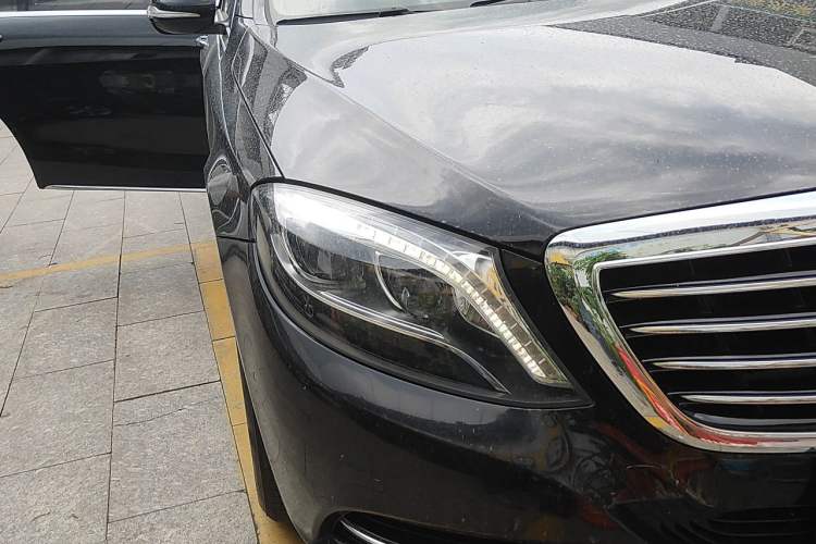 Used Mercedes-Benz S-Class 2014 S 320 L Business Model Right Front Headlight