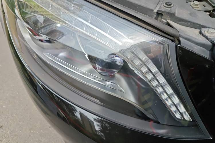 Used Mercedes-Benz S-Class 2014 S 320 L Luxury Model Right Front Headlight