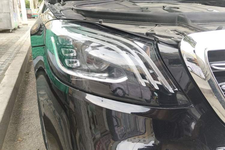 Used Mercedes-Benz S-Class 2014 S 400 L Luxury Model Right Front Headlight