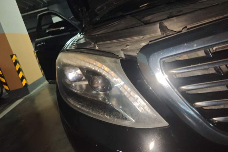 Used Mercedes-Benz S-Class 2014 S 320 L Business Model Right Front Headlight