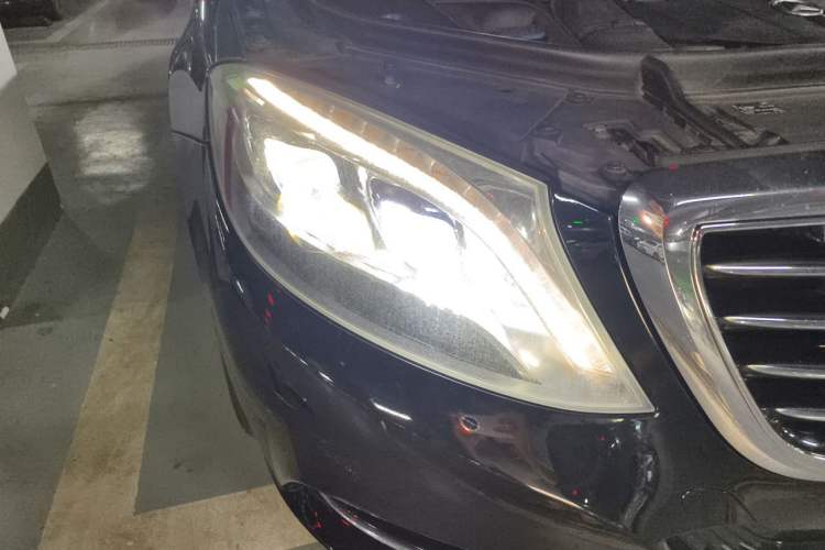Used Mercedes-Benz S-Class 2014 S 320 L Business Model Right Front Headlight