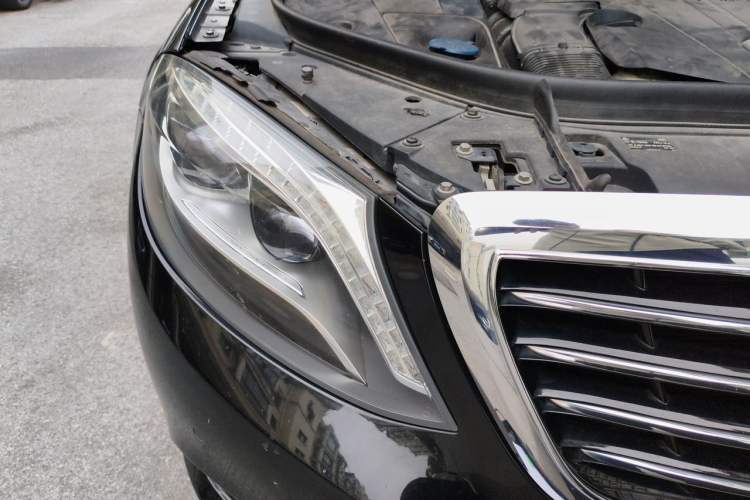Used Mercedes-Benz S-Class 2014 S 400 L Prestige Edition Right Front Headlight