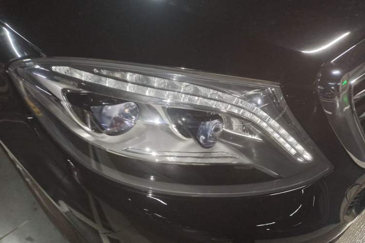 Used Mercedes-Benz S-Class 2014 S 400 L Prestige Edition Right Front Headlight