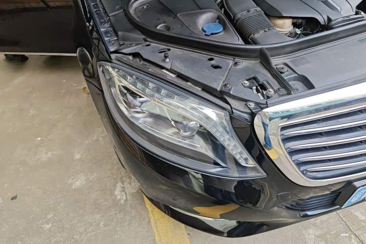 Used Mercedes-Benz S-Class 2014 S 320 L Luxury Model Right Front Headlight