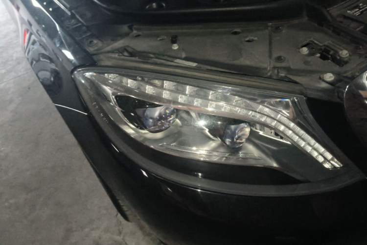 Used Mercedes-Benz S-Class 2014 S 320 L Luxury Model Right Front Headlight