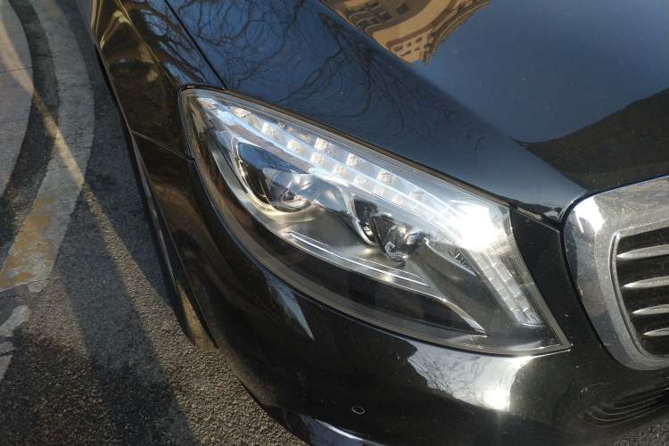 Used Mercedes-Benz S-Class 2014 S 320 L Luxury Model Right Front Headlight