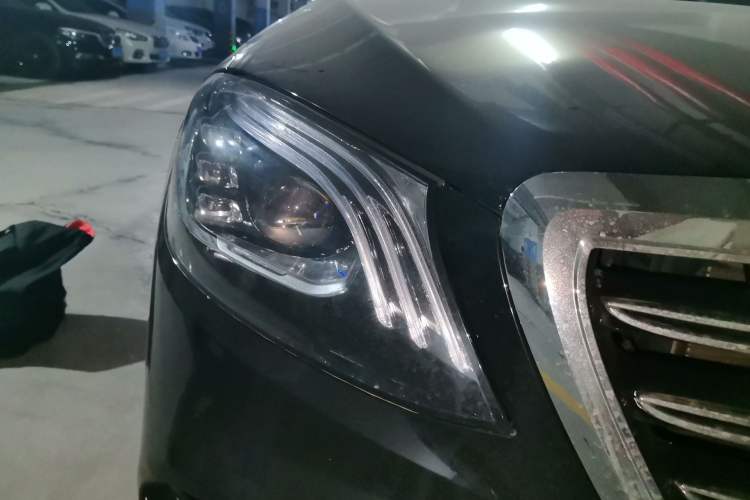 Used Mercedes-Benz S-Class 2014 S 320 L Business Model Right Front Headlight