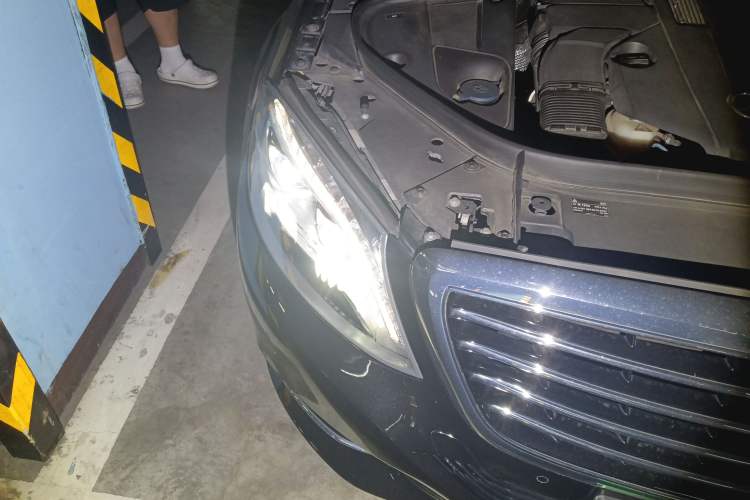 Used Mercedes-Benz S-Class 2014 S 400 L Luxury Model Right Front Headlight
